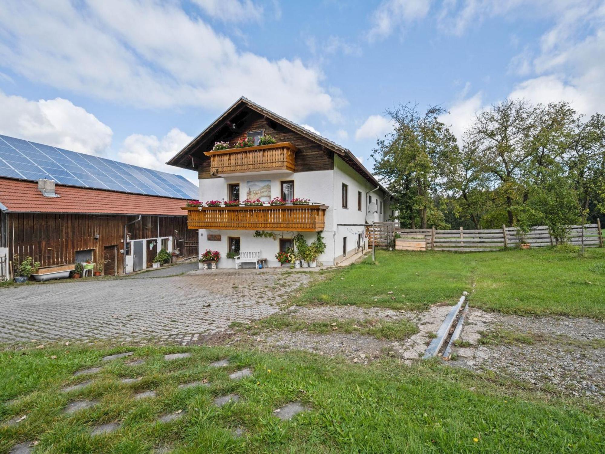 Farmhouse In Neukirchen Near Heiligen Blut Neukirchen beim Heiligen Blut Ngoại thất bức ảnh